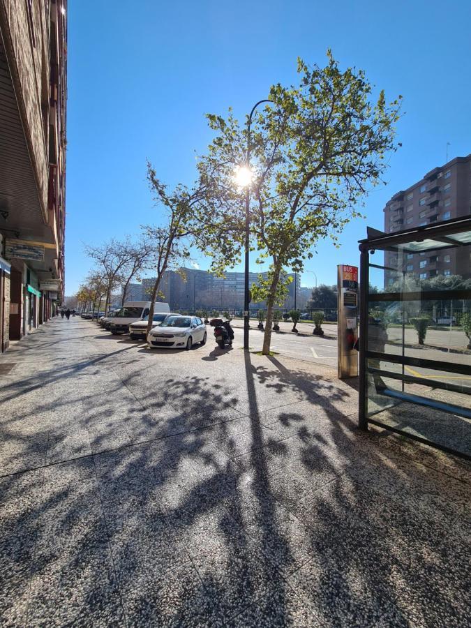 Dos Torres Tauriel - Espacioso Apartamento Con Impresionantes Vistas Y Garaje Privado Saragozza Esterno foto