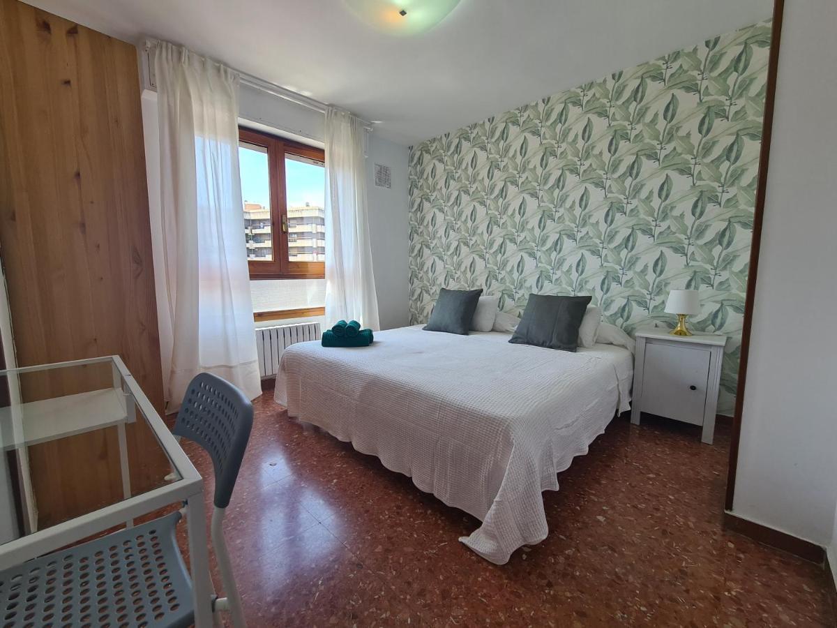 Dos Torres Tauriel - Espacioso Apartamento Con Impresionantes Vistas Y Garaje Privado Saragozza Esterno foto