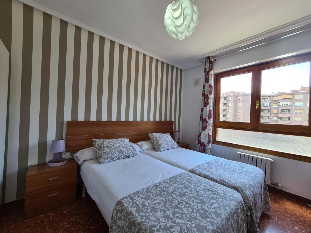 Dos Torres Tauriel - Espacioso Apartamento Con Impresionantes Vistas Y Garaje Privado Saragozza Esterno foto